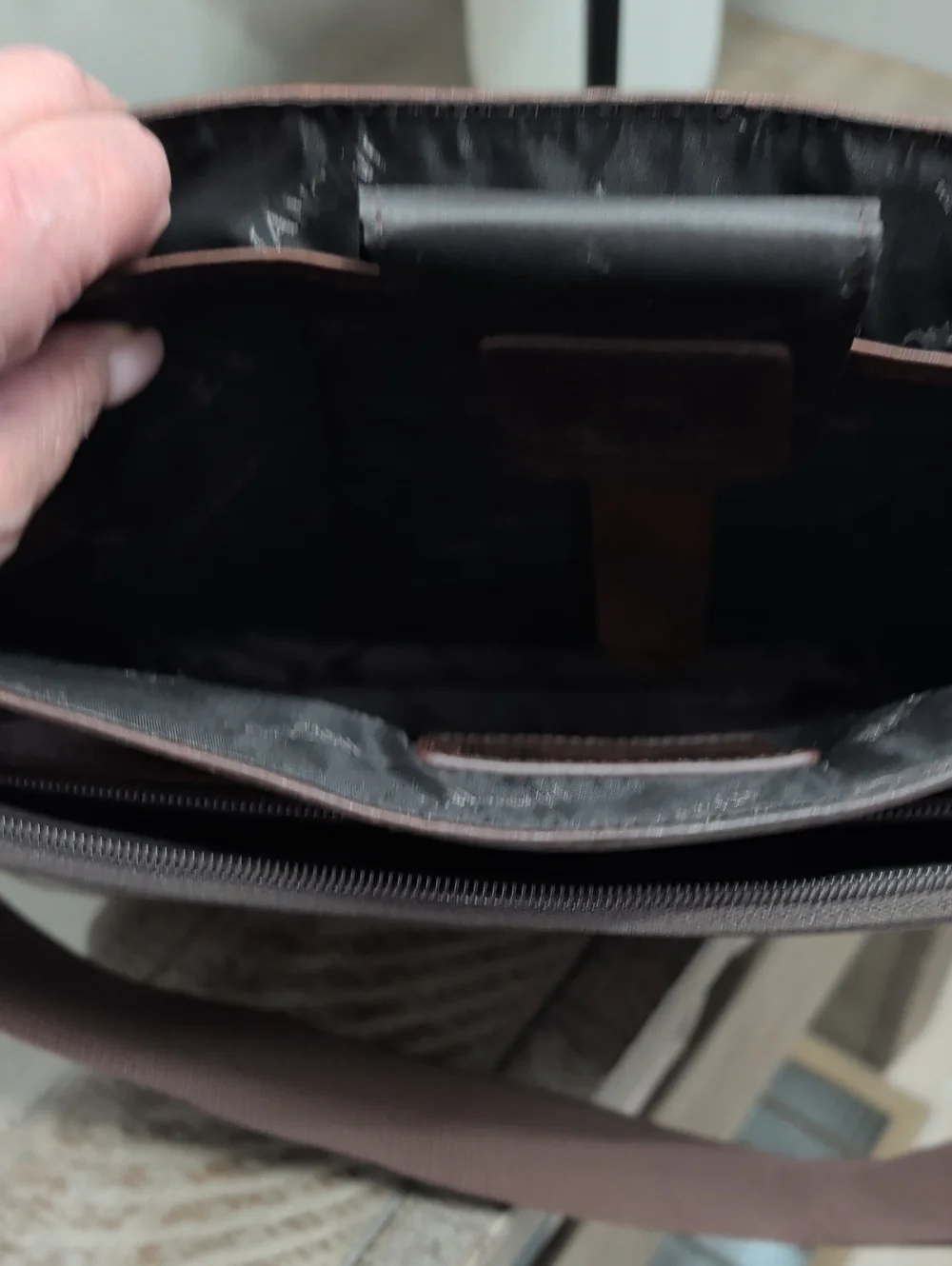 Mancini Buffalo Collection Crossover Tablet Bag (Model 99-5463)